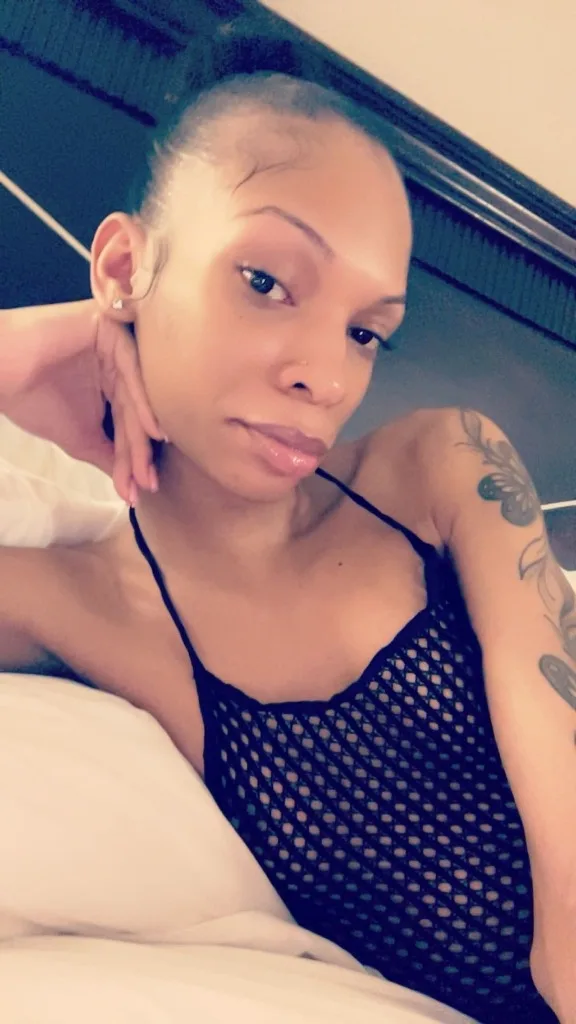 Slim girl available 120 180hhr Incall only!! - Photo 2 | Escort in Silver Spring