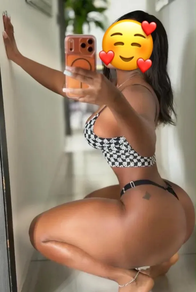 comfortable place for you to hale a good time Daddy write to me 8 - Photo 3 | Escort in Chantilly