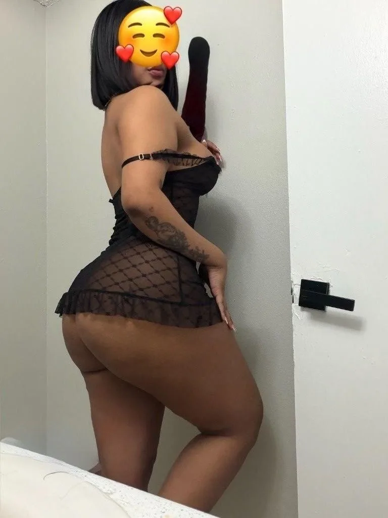 She’s A Whole Experience 💋🔥