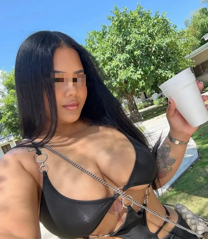 Classy, mature,independent and 420 friendly I can host or come to your place your choice - Photo 2 | Escort in Windsor mill