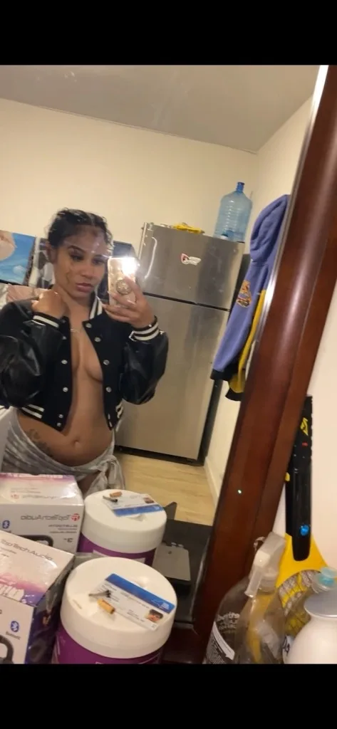 curvy perky latina - Photo 1 | Escort in Windsor mill