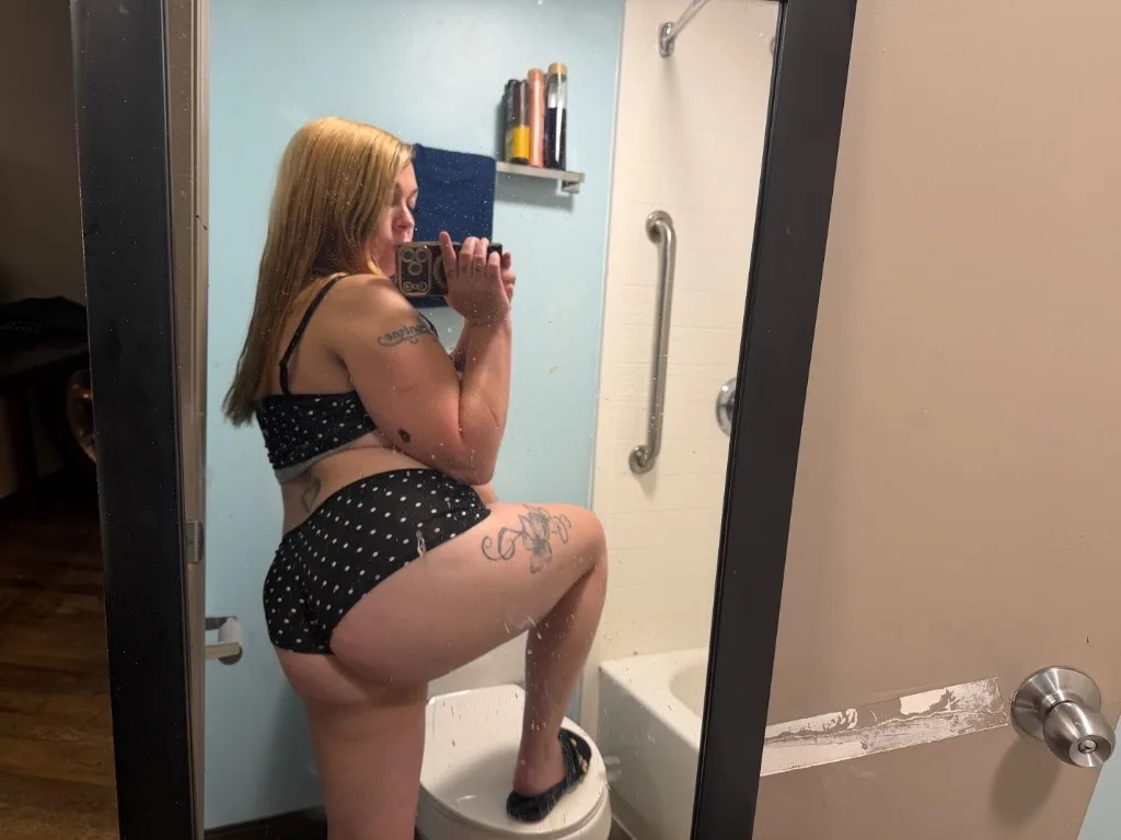 head So fire PUSSY so Wet - Photo 7 | Escort in Limthincum height
