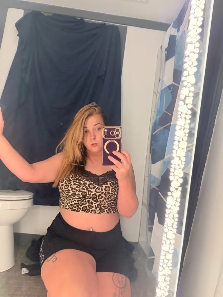 head So fire PUSSY so Wet - Photo 8 | Escort in Limthincum height