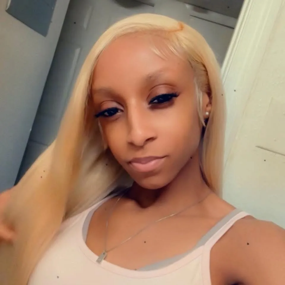 red slutty babe - Photo 1 | Escort in Alexandria