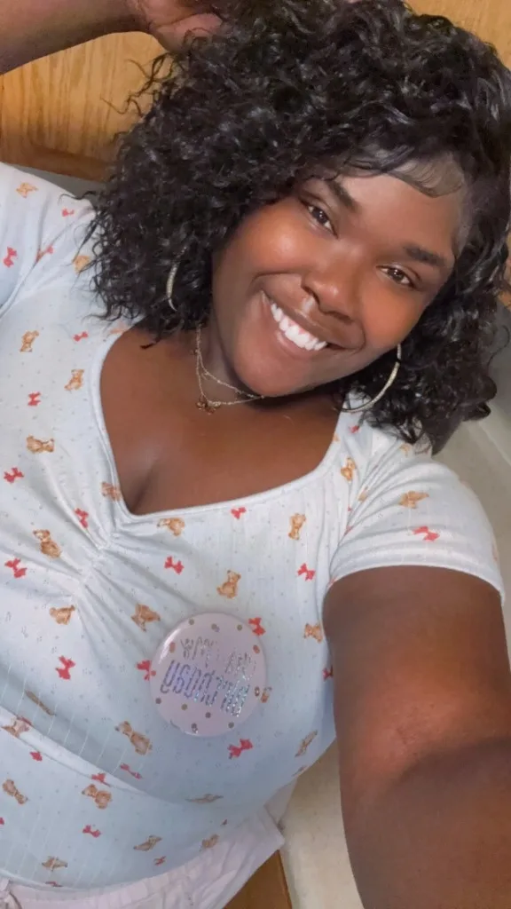 Sweet, confident and looking for a genuine connection. - Photo 3 | Escort in Hanover
