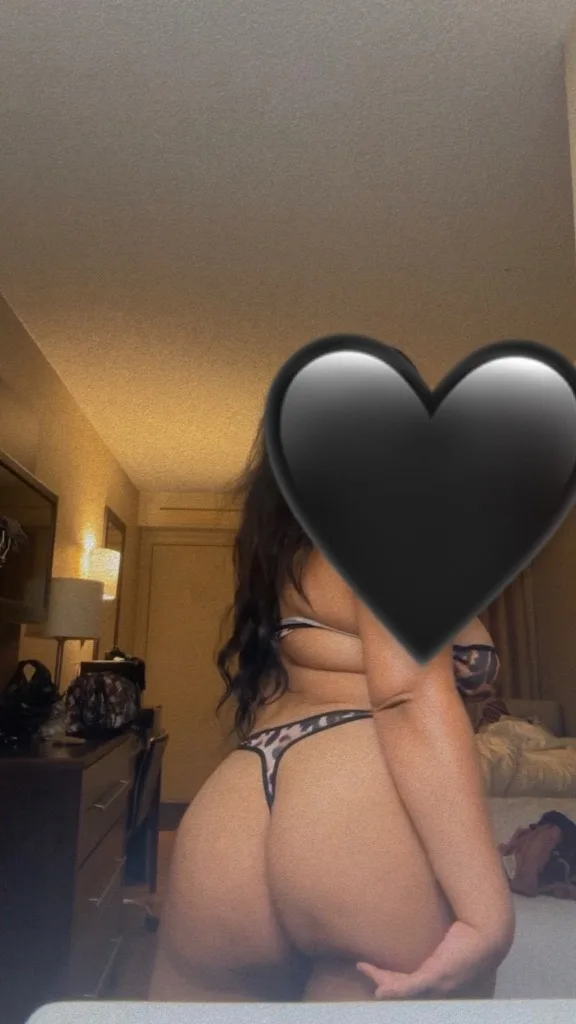 pretty freak nasty bitch with juicy pussyhere for one night only - Photo 3 | Escort in ESSEX DUNDALK OUTCALL CP ONLY