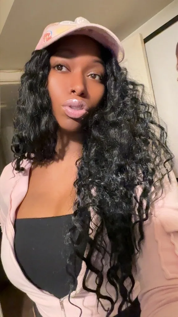 Im Back Text perfer Incalls available hosting now Trinidadian Freak Role play fetishes pussy anal messages - Photo 6 | Escort in Washington