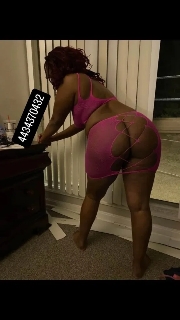 outcalls - Photo 3 | Escort in Washington