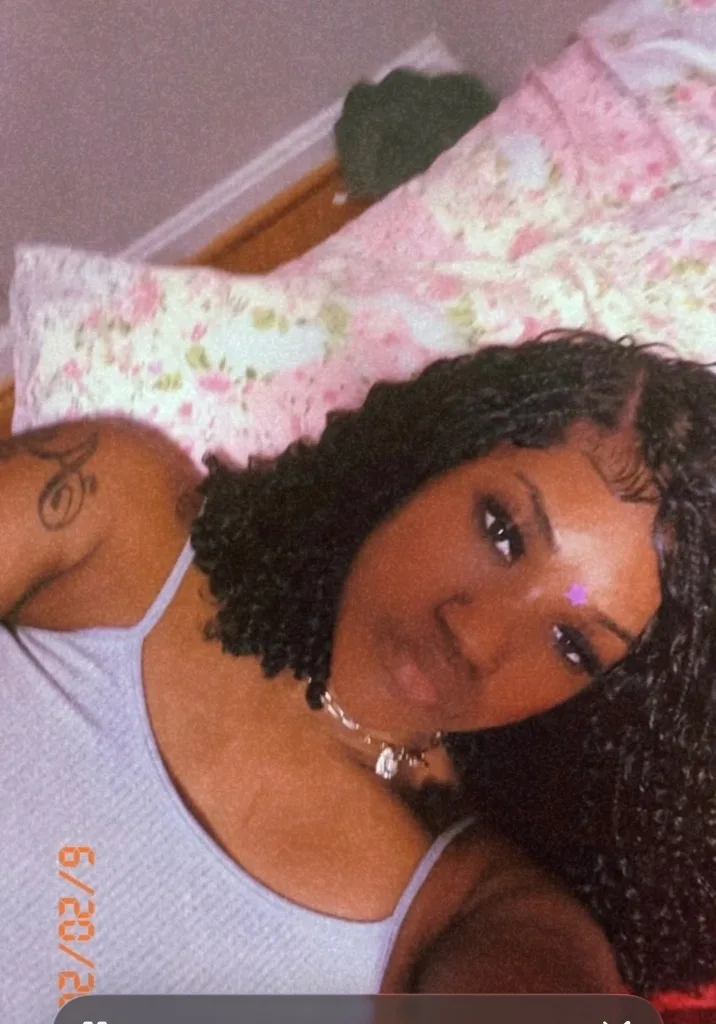 content and month deal - Photo 3 | Escort in Arlington