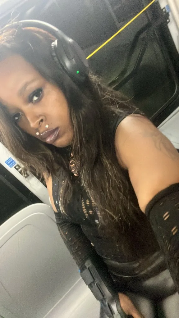 Gothmommy mornings warly bird gets the worm - Photo 3 | Escort in Rosedale