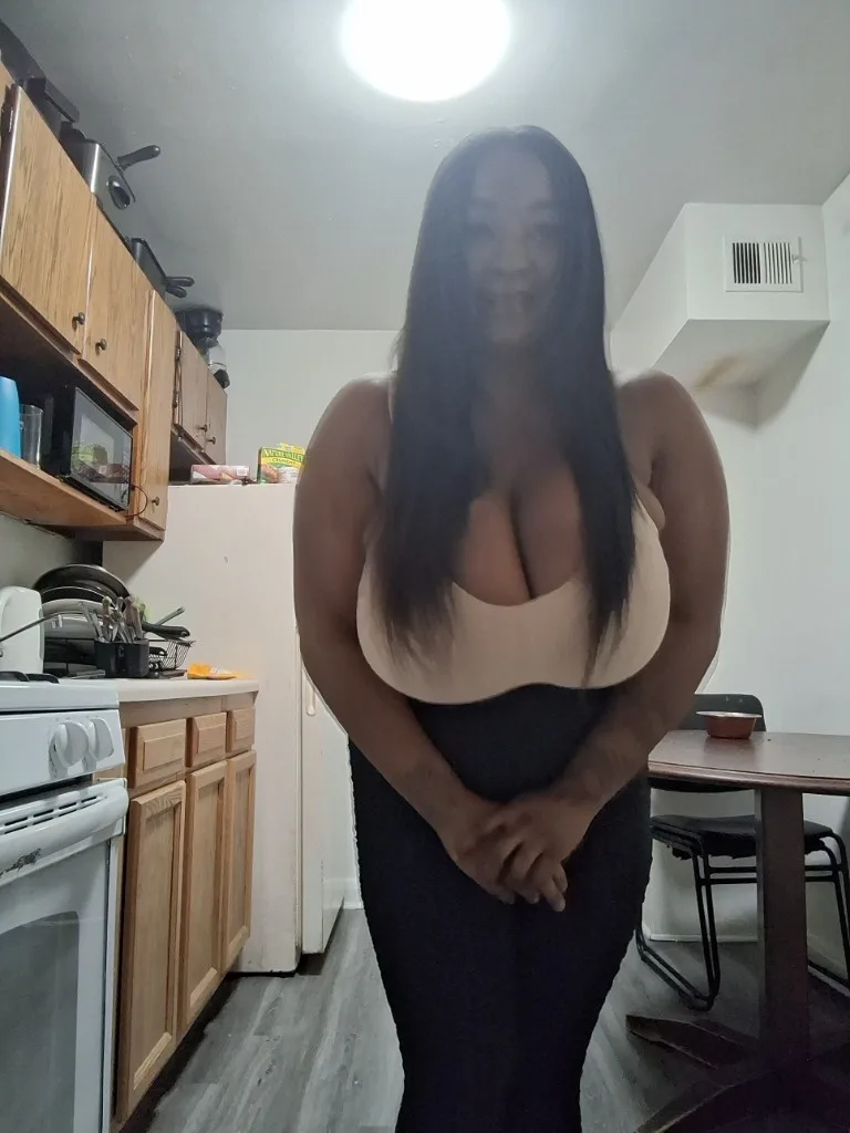 big breast big fun , come now - Photo 2 | Escort in Towson