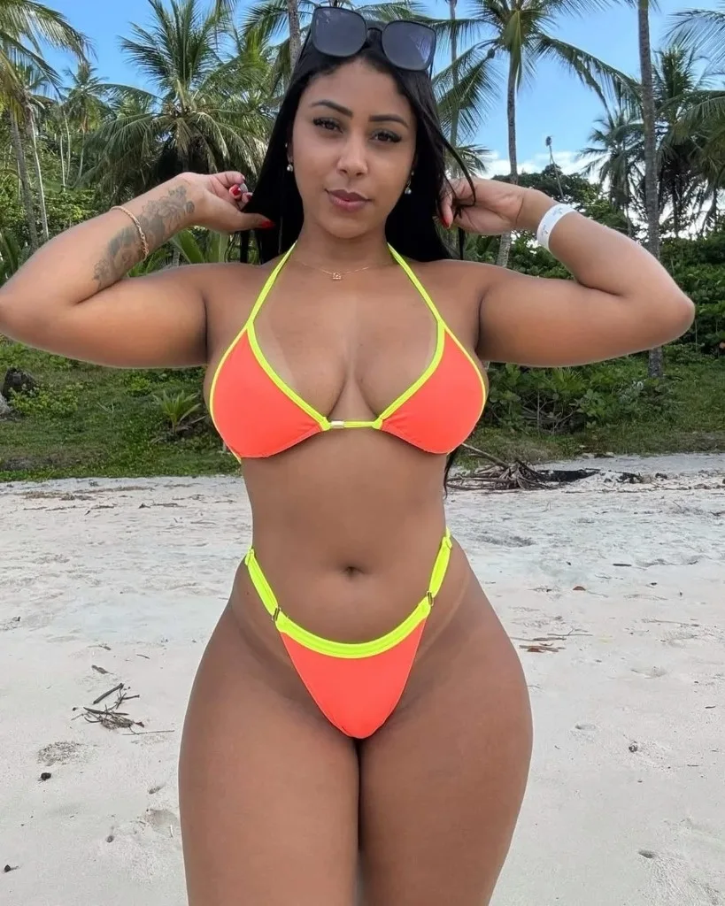 ✨ Gorgeous Latina babe, 100% natural curves, completely active and waiting for you right now 24/7 😘🔥