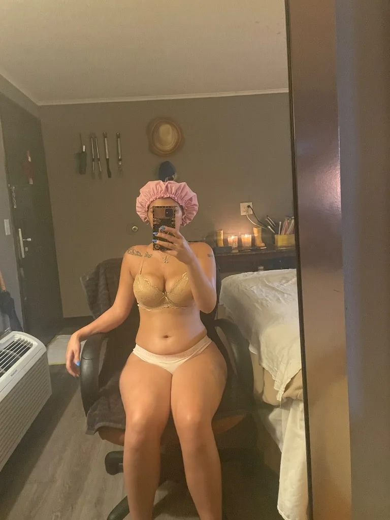 overnight special700 (4hours) incall only no bare or anal - Photo 2 | Escort in Elkridge Bonnie view lane