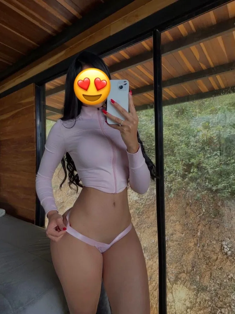 💋 Latina girl with her Colombian friend 🇨🇴💕 active & available 24/7 😘🔥