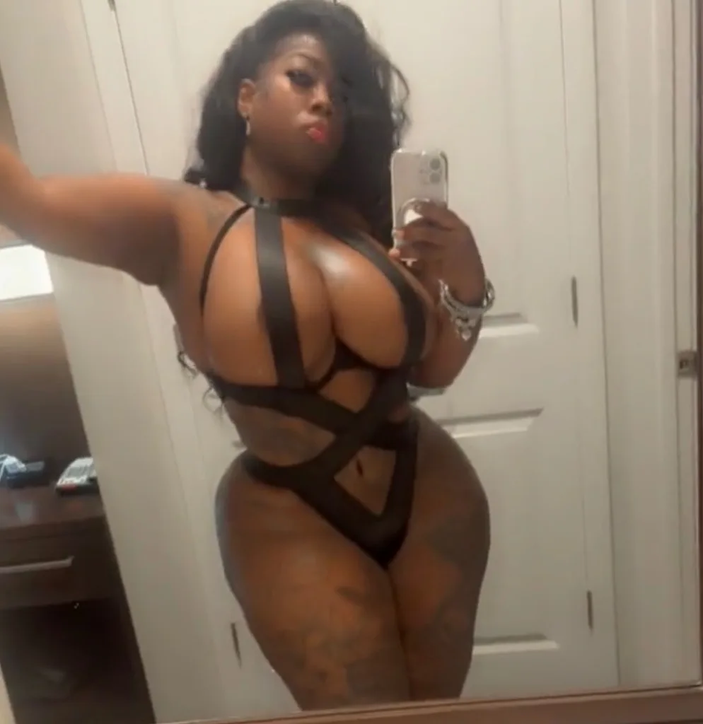 I'm the sweetest chocolate you ever tasted daddy - Photo 12 | Escort in Greenbelt