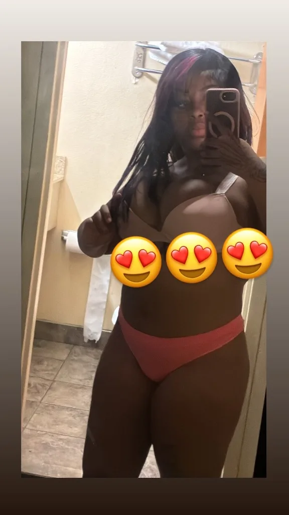 come spend time with me - Photo 2 | Escort in Text For Address