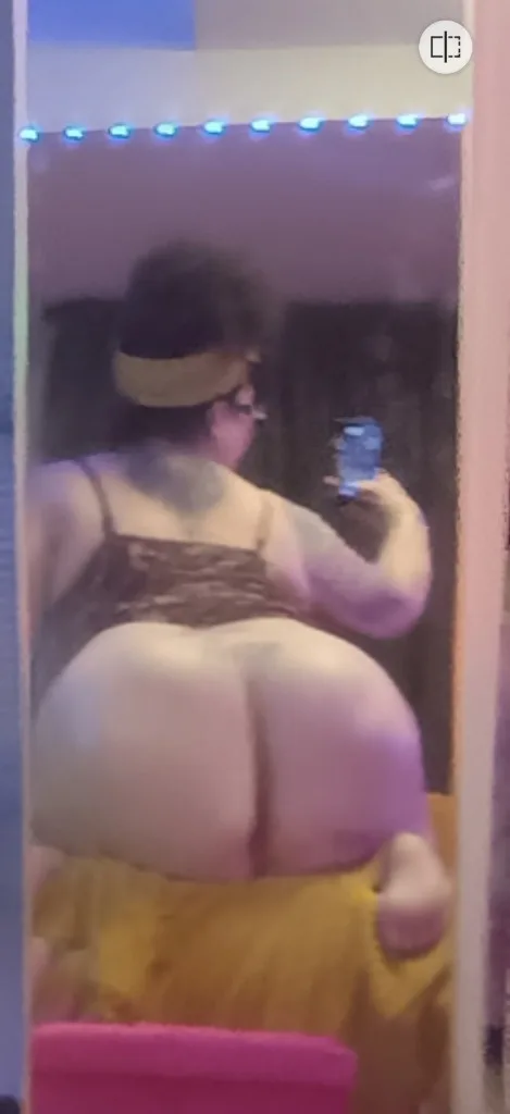 (Just text) Freak Sara Brazilian Latina for mature gentlemen! Send me a text letting me know how old you are! Please, no bad language! I’m a plus-size girl with a big butt, and I’m very friendly! - Photo 5 | Escort in Hyattsville Silver Spring Takoma Park D.C