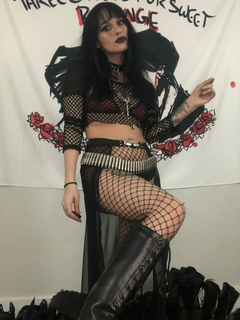 HOTT GOTH GFE - Photo 2 | Escort in Washington