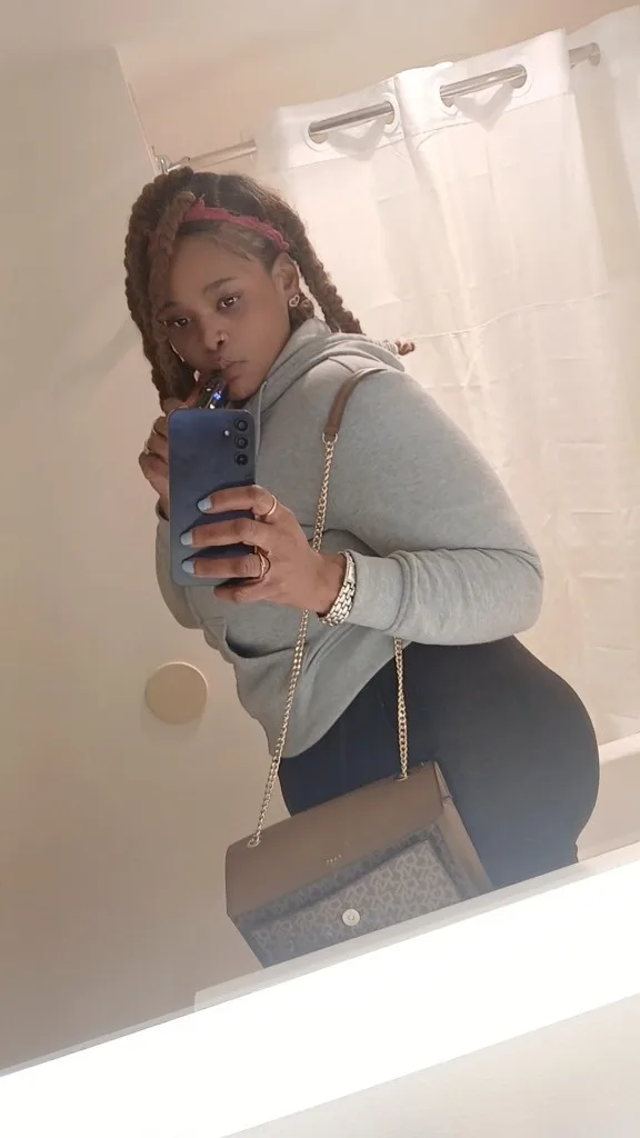 WASSUP I EAT DICK FUK THE SHIT OUTTA ME LIKE RIGHT NOW . I WANNA EAT SOME DICK/PUSSY GET MY FACE FUCKED I BET I EAT DICK BETTER THAN YA GF WIFE BBY MOTHER SIDE BITCH... LETS BET!!! WASSUP DOWN FOR W - Photo 4 | Escort in Woodlawn