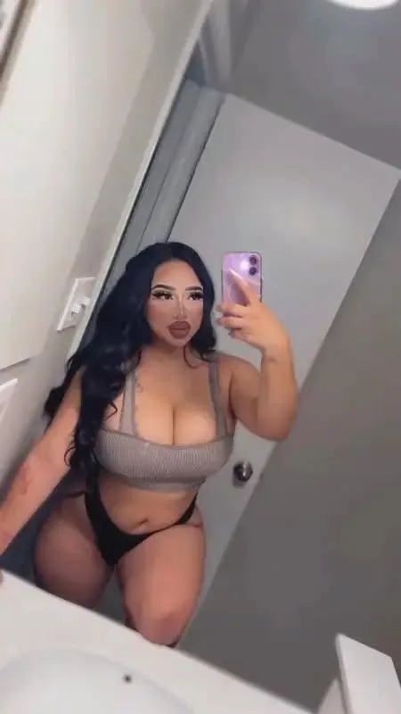 HONOLULU i'm HORNY BIG TITTY HOTTIE JUICY LIPS - Photo 4 | Escort in Waikiki