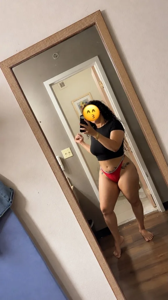 hola chico soy la tina recien yegada