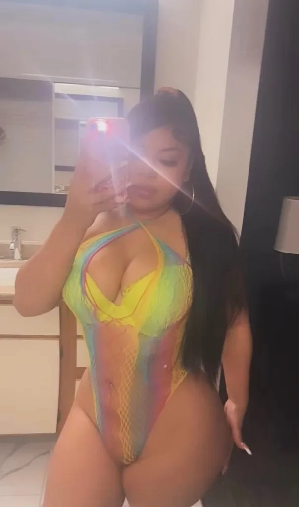 Slip Into This Paradise - Photo 5 | Escort in Honolulu