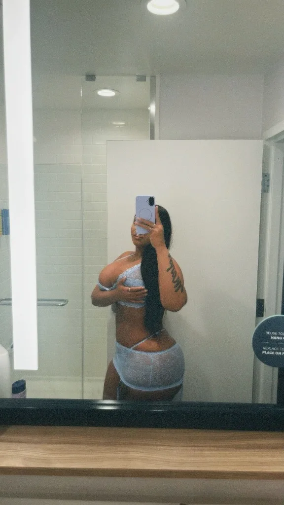 LAST DAY 10/18 BE SURE TO SEE ME ⭐ - Photo 3 | Escort in BWI AIRPORT