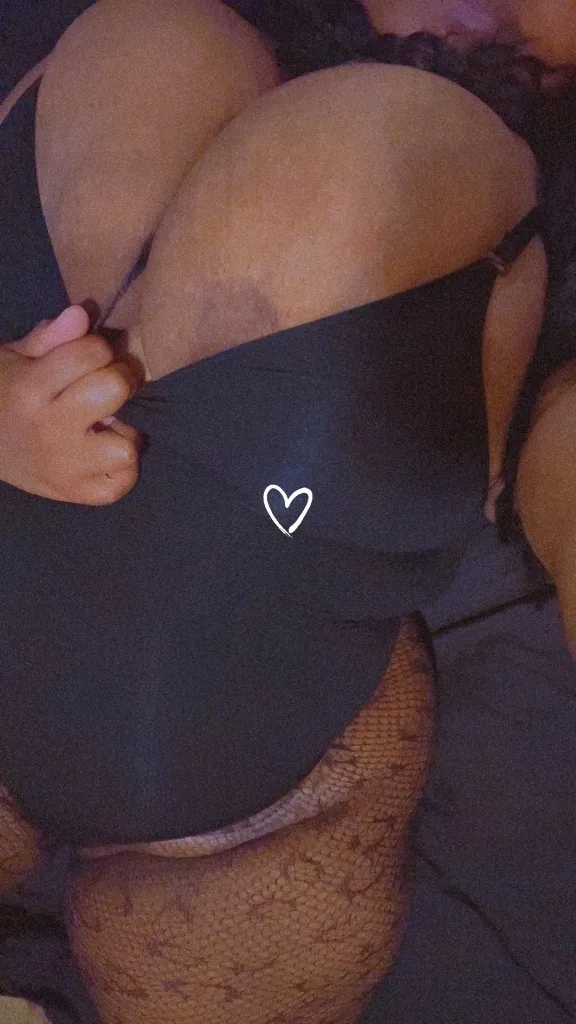 Extra Thick n’ Juicy Caramel Coated Exotic Ebony Goddess - Photo 2 | Escort in Waldorf Incall